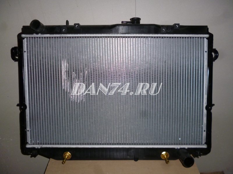 radiator_osnovnoj_1hz_1fz_toyota_land_cruiser_100_98_07_ty0009105.jpg